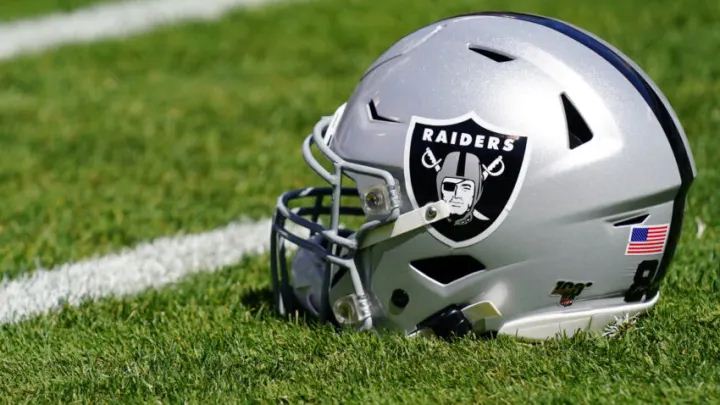 Breaking: Raiders Set To Upgrade Key Position by Signing Free Agent 4-Time All-Pro